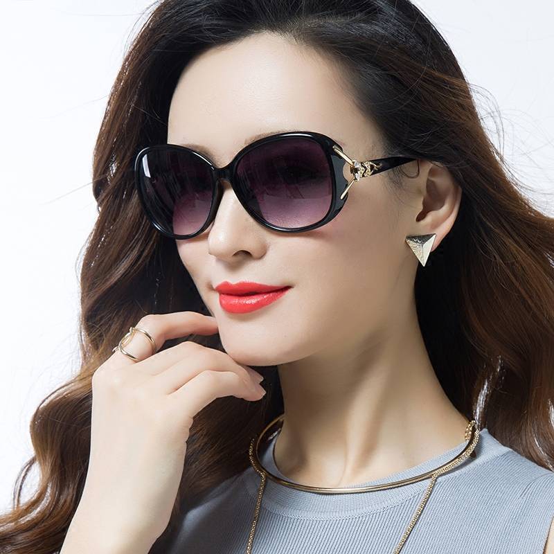 Какие женские солнцезащитные очки в моде 2020 года: аксессуары из стильных коллекций