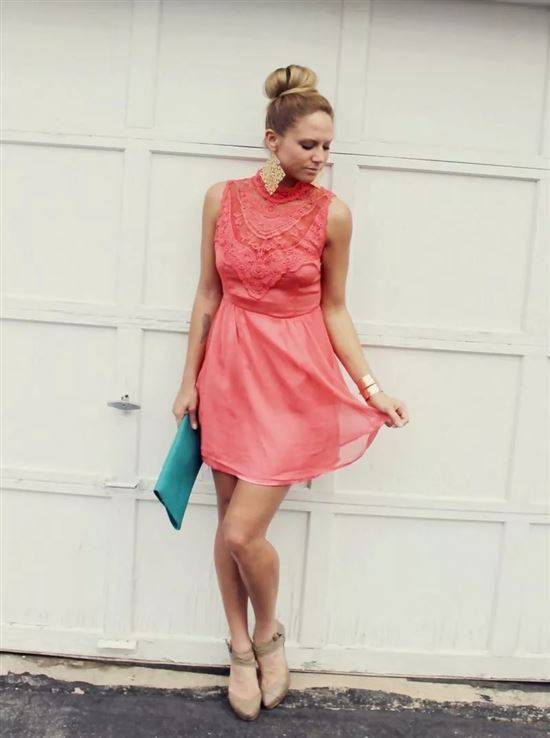 С чем носить розовое платье, советы по созданию стильных образов