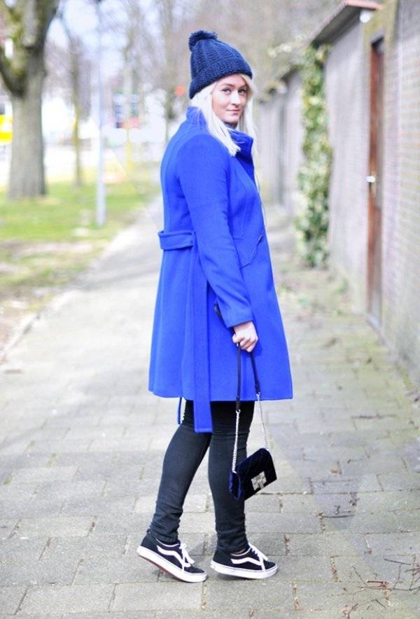 С чем носить темно-синее пальто: +40 фото идей от самых модных блогеров мира