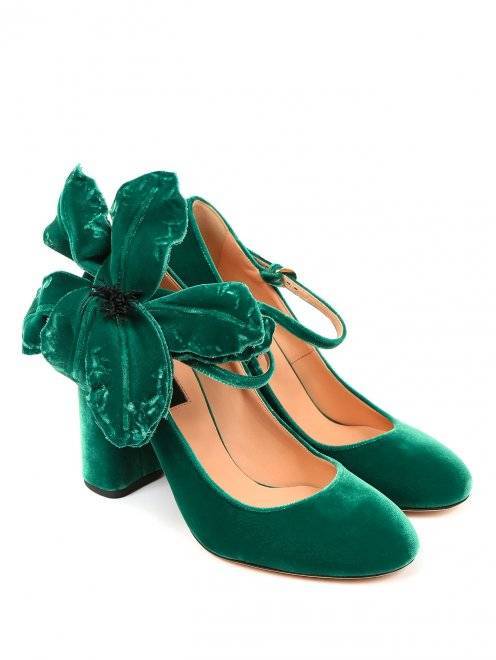 С чем носить зеленые туфли? выбираем правильно оттенок и детали к нему. правила комбинирования материалов. примеры идеальных луков.