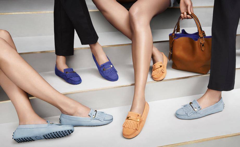 Спортивная обувь для женщин летняя и на весну 2021, модные легкие кроссовки на платформе и стильные кожаные ботинки