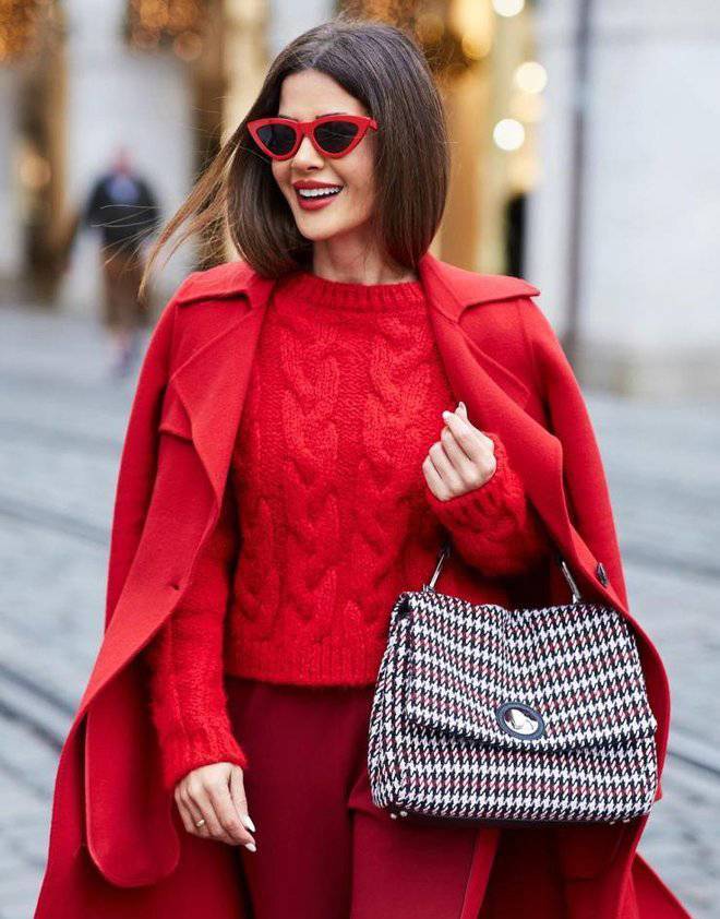 Красная блузка: лучшие сочетания, советы дизайнеров и отзывы
